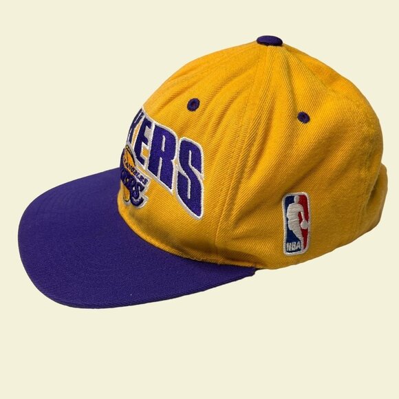 VTG Los Angeles Lakers Hat Men Snap Back Yellow Purple Adult NBA Mitchell & Ness - Picture 3 of 9